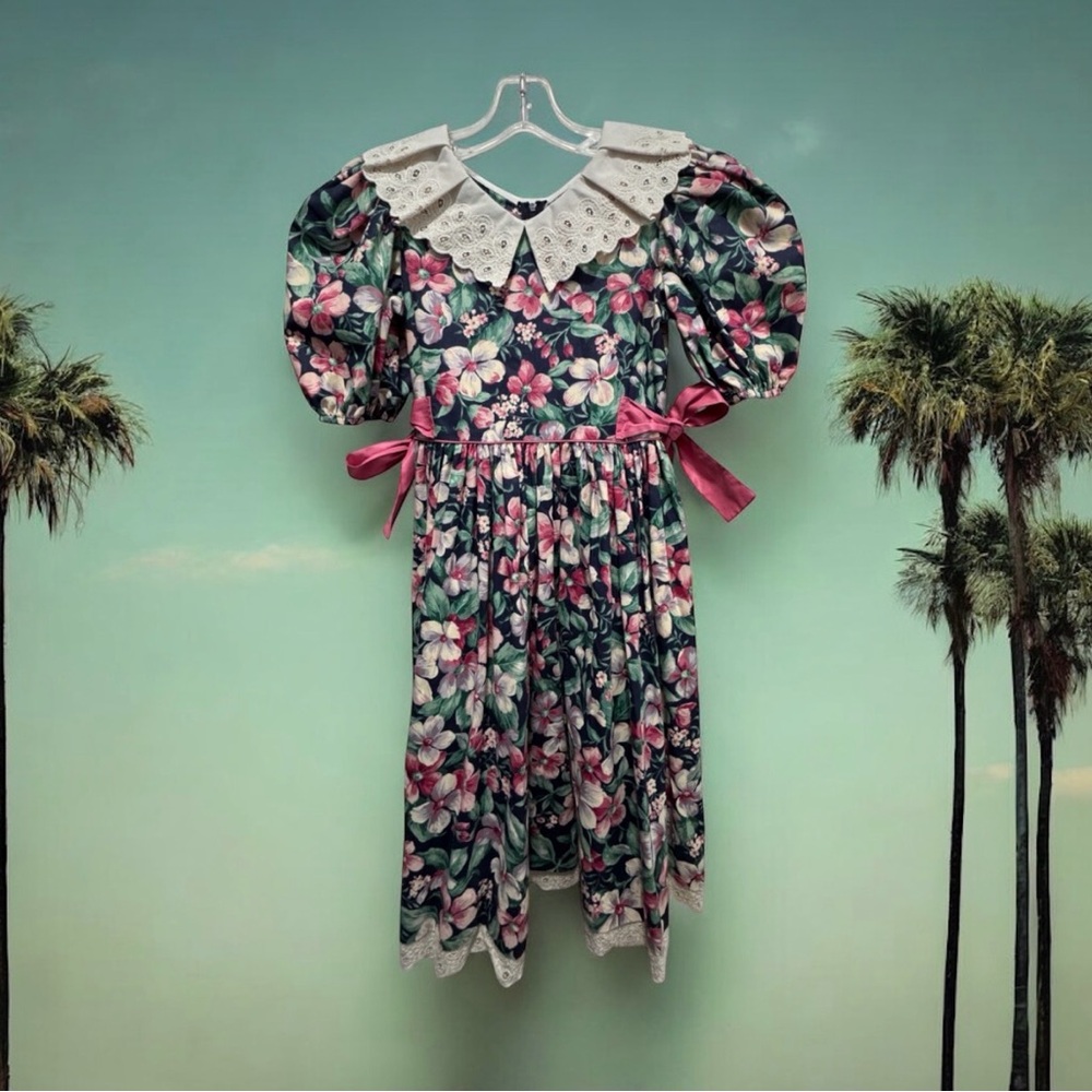 Ruth of Carolina vintage Floral Dress with Lace Collar size 10 made in the USA